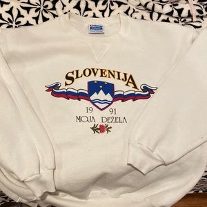 Vintage Sweatshirt Slovenia Hanes made in USA XL womens crewneck
